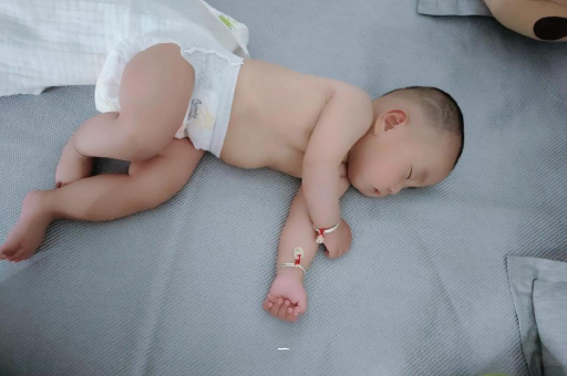 睢县宝宝胳膊上起红疙瘩